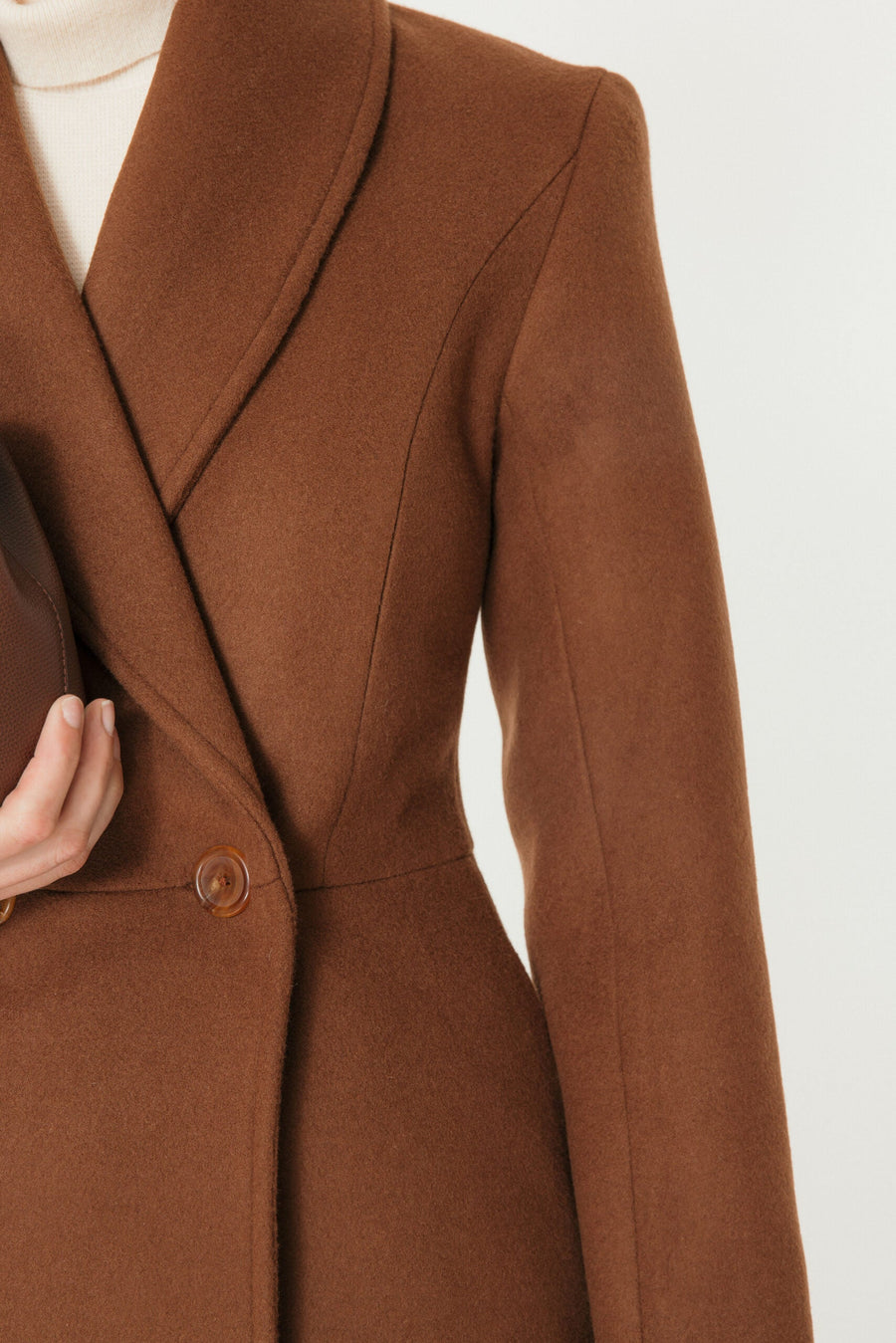 How to Care for a Wool Coat: Preserving the Integrity of Your Investment