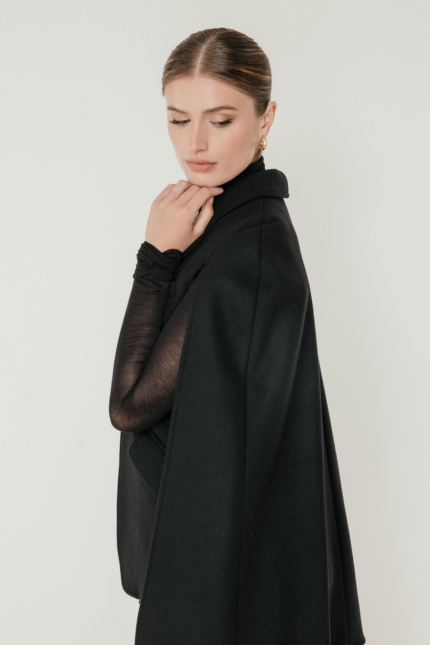 Wool Cape image 5